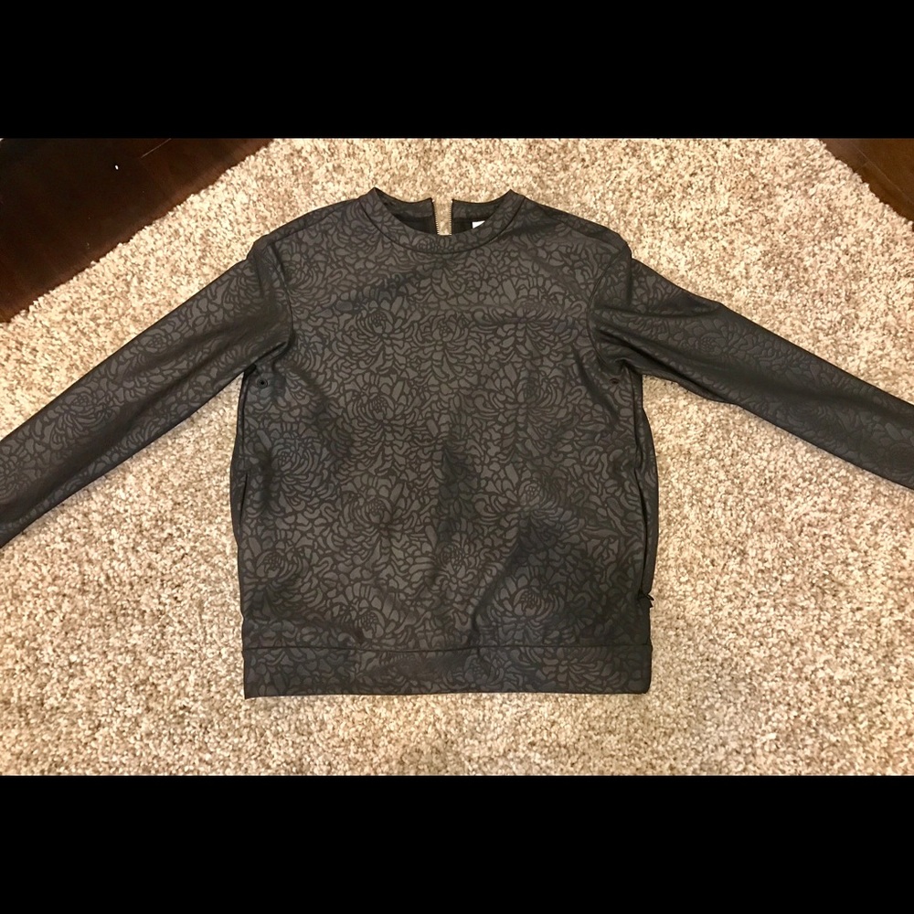Lululemon Vented Pullover